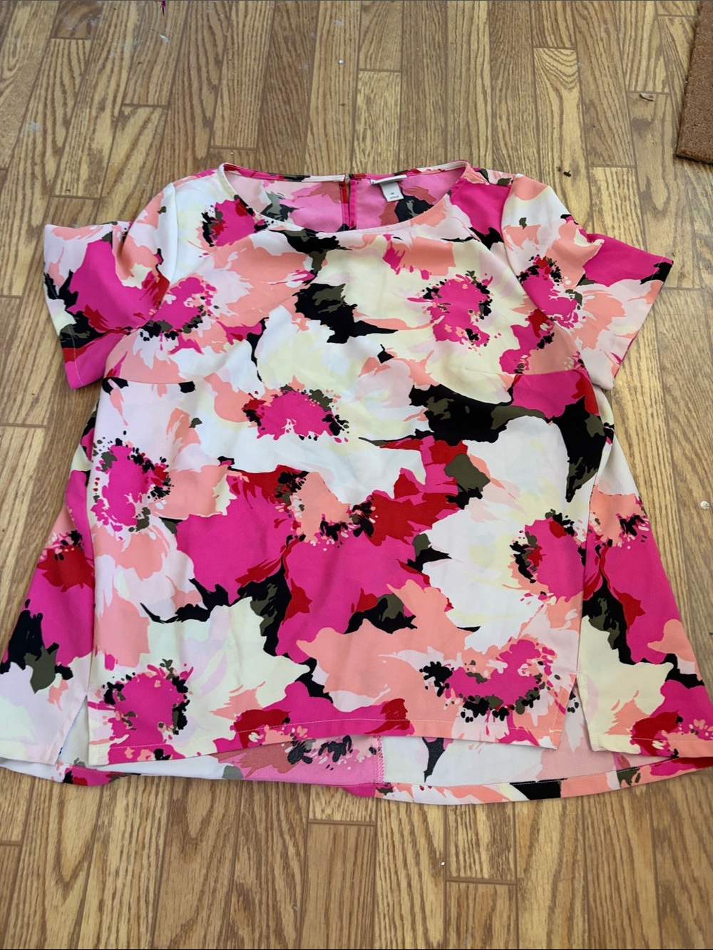 Ava & Viv Pink Floral Short Sleeve Blouse
